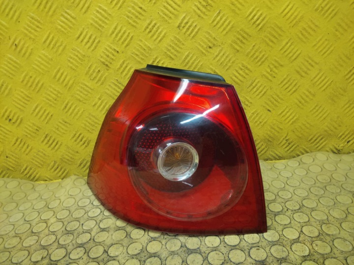 VW GOLF V light left rear part 1K6945095N