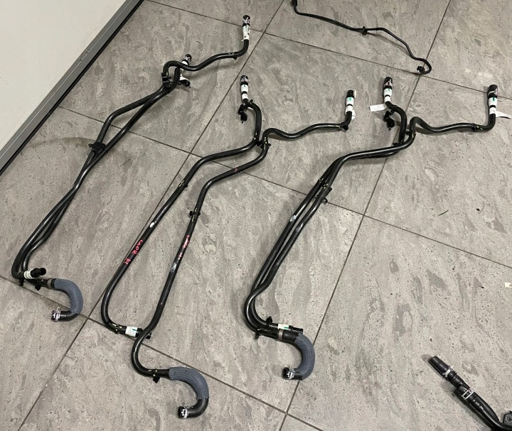 RENAULT CAPTUR II 1.6 HYBRYDA HOSE OF WATER 295M17674R