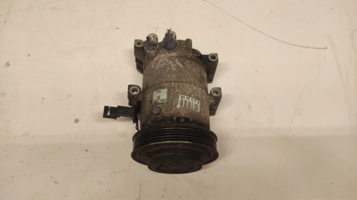 KIA VENGA compressor; of the air conditioning 1.4 petrol F500-YN9AA02 09-18