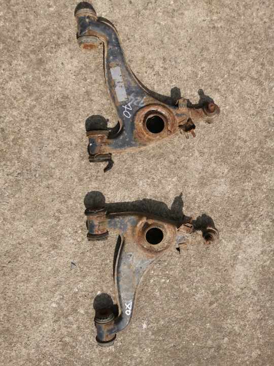 Querlenker vorne rechts links unterer Mercedes 124 W124