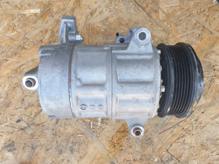 compressor of the air conditioning FORD FIESTA H1BH-19D629-DA