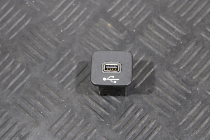 Adattatore USB 735600659 JEEP RENEGADE