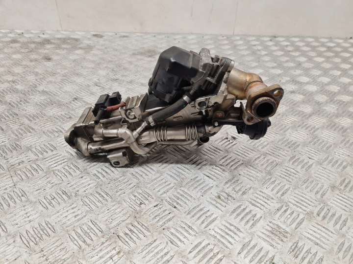BMW X5 F15 exhaust gas cooler EGR 8517724