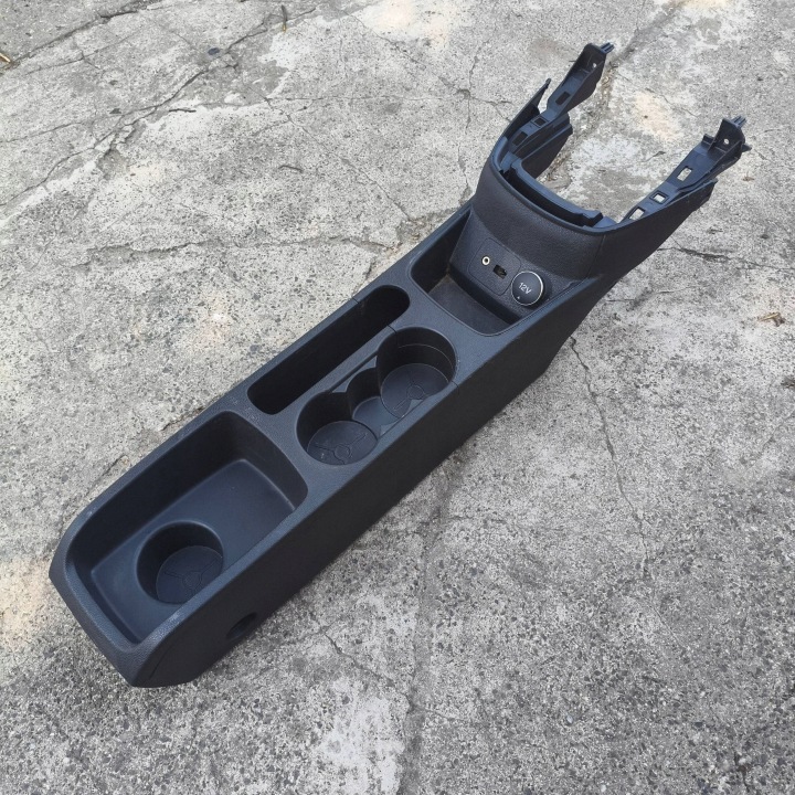 Tunel srednji Ford Fiesta MK7 LIFT 2014