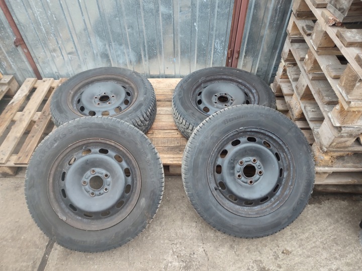 felgen Stahl Reifen Räder Winter- Volvo V50 2020 rok Reifen 195/65 R15 3M51-BAB08GA