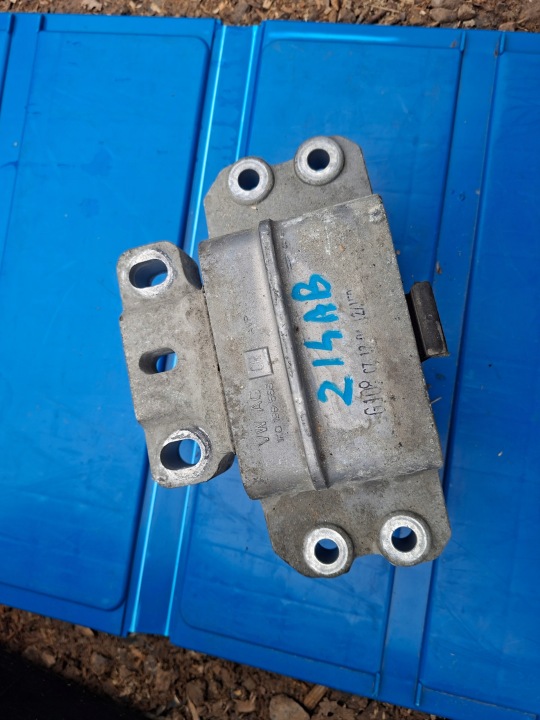 Scatola cambio montaggio staffa zampa supporto ingranaggi VOLKSWAGEN AUDI SEAT SKODA 1K0199555CR
