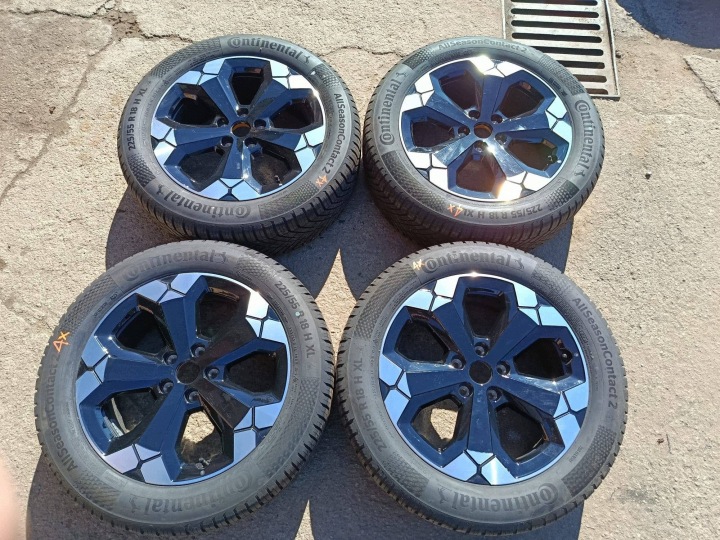 CERCHI RUOTE CERCHI 18" ruote Continental 225/55 Dacia Bigster 403003342R