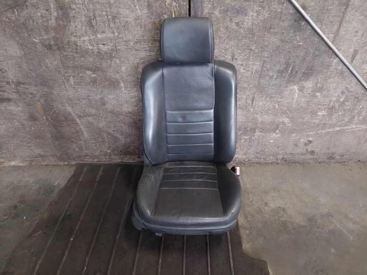 FOTEL jobb eleje RENAULT MEGANE II