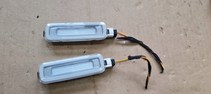 A5 8W LIFT Svetlo LED Strechy 4M0947105 2 SZTUKI A4 B9 8W