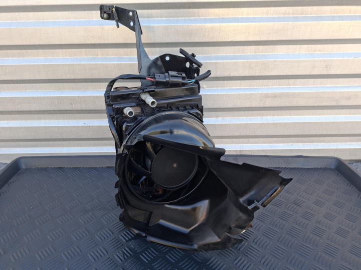 31368212 Radiatore / Raffreddatore BATERII VENTOLA VOLVO XC60 II 2.0 T8 PHEV HYBRID