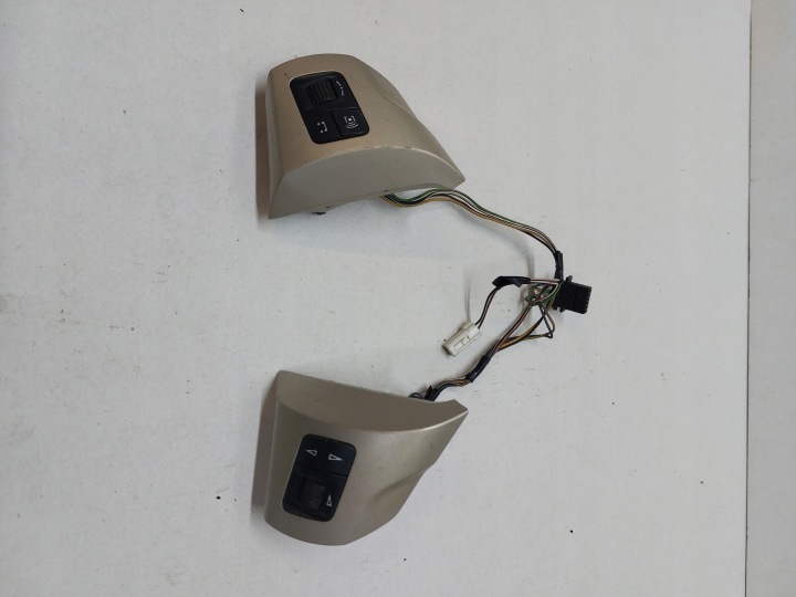 Commandes MULTIFUNKCJA Volant OPEL CORSA D 13222330