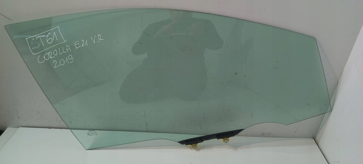 Toyota Corolla E210 E21 2019 Vitre Portière Avant Droit (ST61)