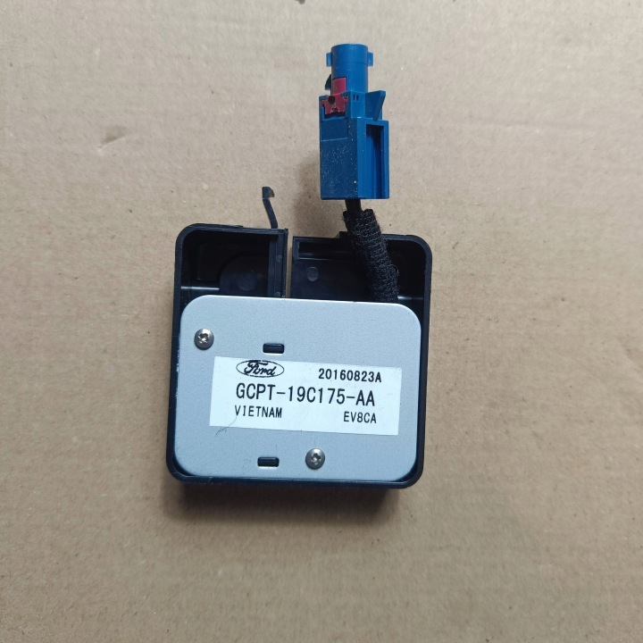 Ford Fiesta MK7 LIFT 2016 antenna radiowa AMPLIFICATORE GCPT19C175AA