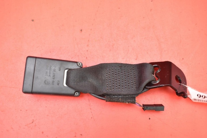 Fixation ceinture Gauche Arrière 7266352 BMW F30 KOMBI 11-16