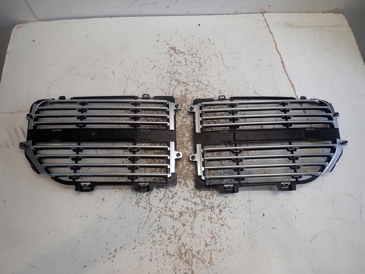 GRILLE/MASQUE GRILLE DROIT GAUCHE DODGE MAGNUM 04LXPB05AA