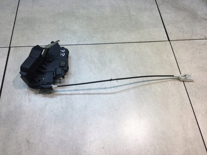 de la Serrure Portière Droite Avant BMW 3 E46 7 PIN