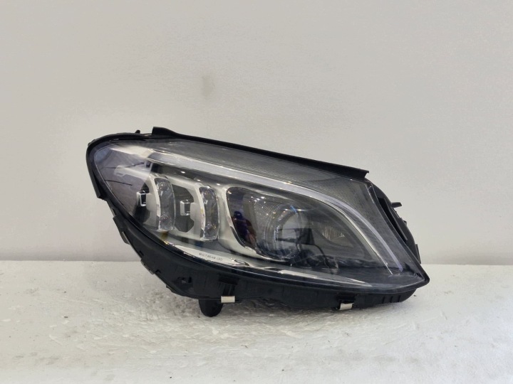 Licht rechts Mercedes C Klasa W205 LIFT Multibeam LED FULL LED