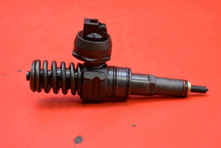 injection injecteur 0414720215 038130073AG VW GOLF 5 V positif 1.9 TDI 105 KM