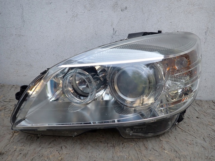 FANALE FARO sinistra REFLEKTOR sinistra BI XENON MERCEDES C KLASA 204 07-11R A2048200159