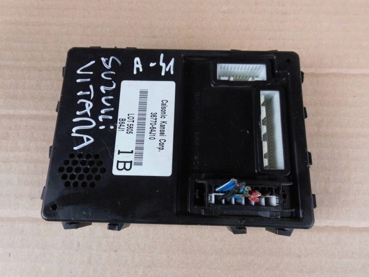 Suzuki Grand Vitara II module control unit komfortu 3677064J10