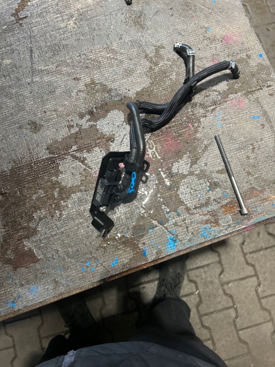 3070. Sensor Druck AUDI 04L906051R