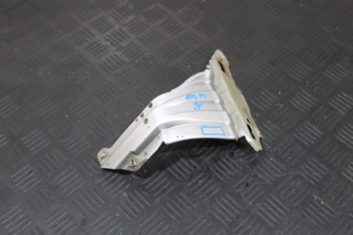 étrier aile droite avant 1T0821136B VW TOURAN 1T0 1T FL 1,9 TDI