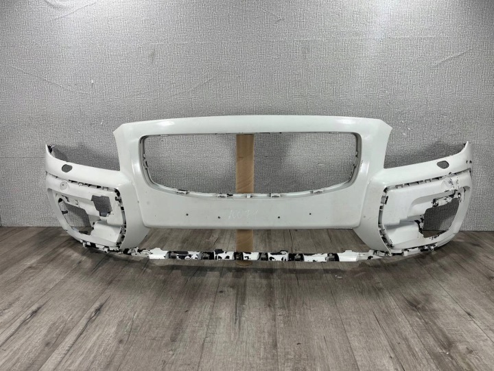 VOLVO XC70 II 2007-> nárazník predok 30678678