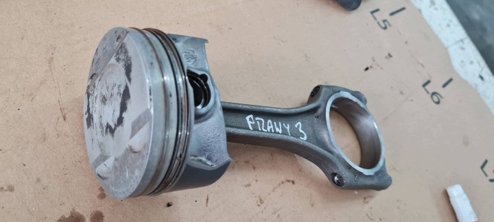 SQ5 80A Piston avec bielle Droite 3.0 TFSI CWG S4 B9 8W S5 Q7 4M A6 06M100C