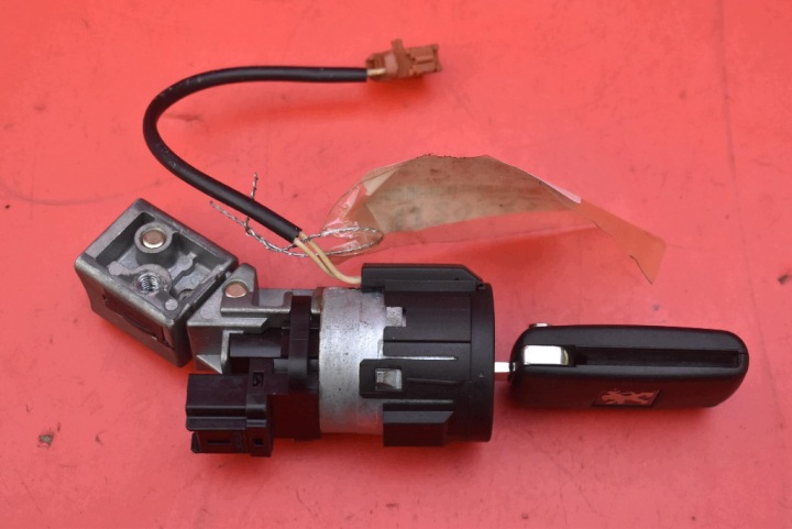 zapaľovanie kľúčik 36393600 PEUGEOT 207 1 a 1.4 16V 88 KM 06-09