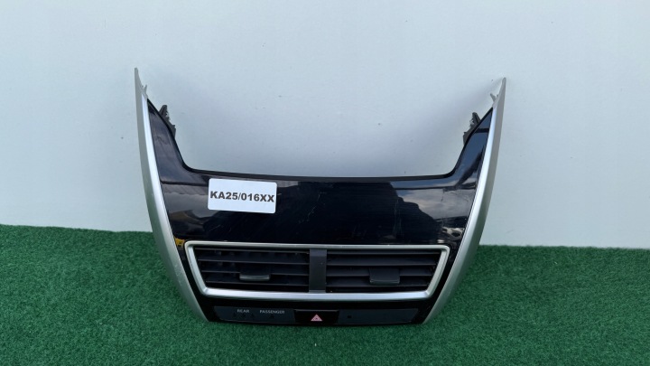 MITSUBISHI ECLIPSE CROSS 17R+ PANEL BOCCHETTE interruttore Luci di emergenza KA25/016XX