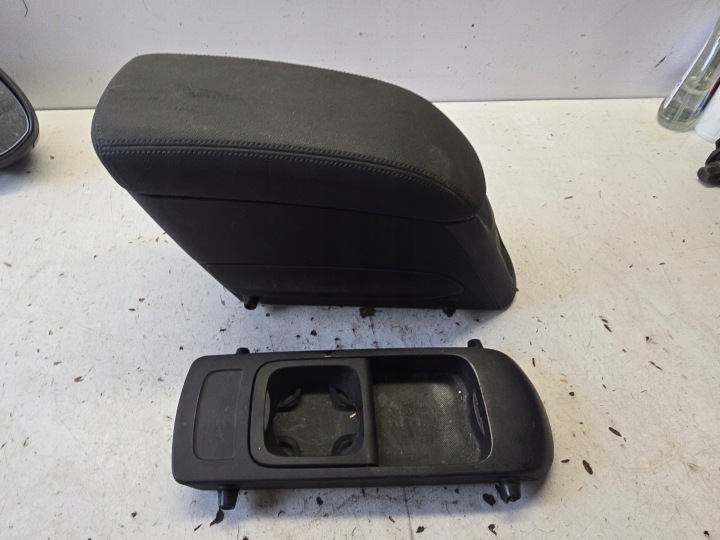 OPEL MERIVA B II 2 armrest Z TACKA UCHWYTEM for KUBKI original black