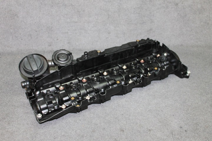 BMW E90 F30 F32 F10 F15 F01 2.5D 3.0D N57 - cover of valves of head 8507607