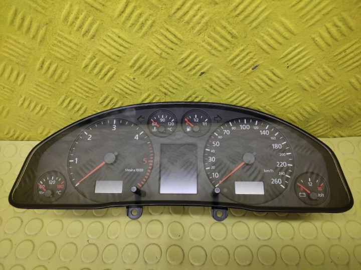 AUDI A6 C5 2.5 TDI quadro strumenti TACHIMETRO contagiri OROLOGIO 4B0920936PX