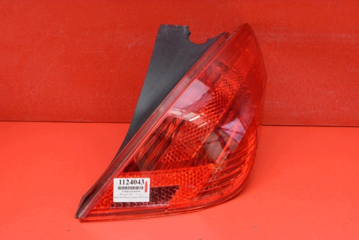 Licht rechts heck hinten 9680425680 PEUGEOT 308 1 und T7 5D HB 07-11