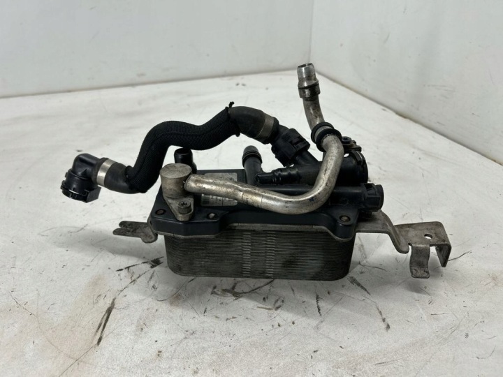 BMW 5 F10 F11 õlijahuti käigukast M142562 8