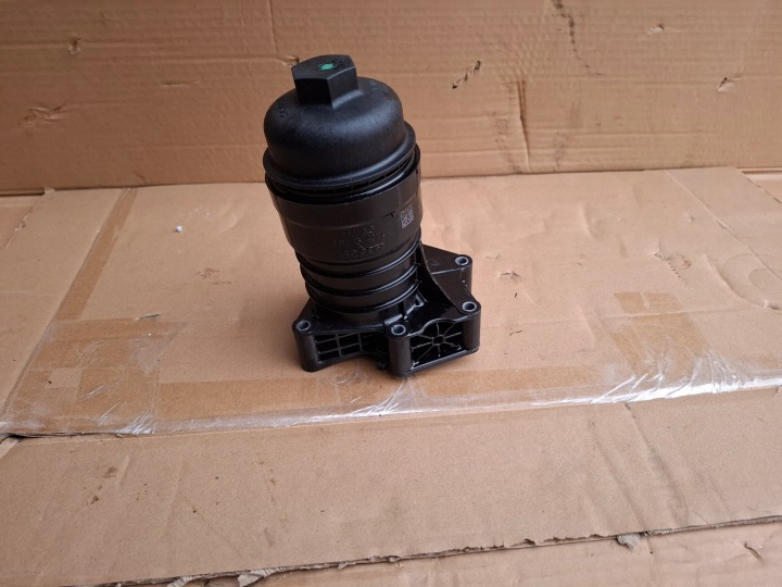 AUDI RS6 C8 23r 4.0 TFSI SCATOLA Filtro olio 06M115401L