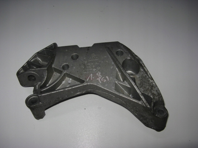 Supporto motore staffa fissaggio SKODA OCTAVIA II 1.8 TSI