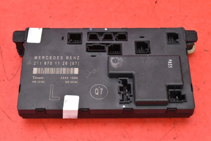 Unité de contrôle Module Portière Gauche Avant 2118701126 MERCEDES E-KLASA W211 02-06