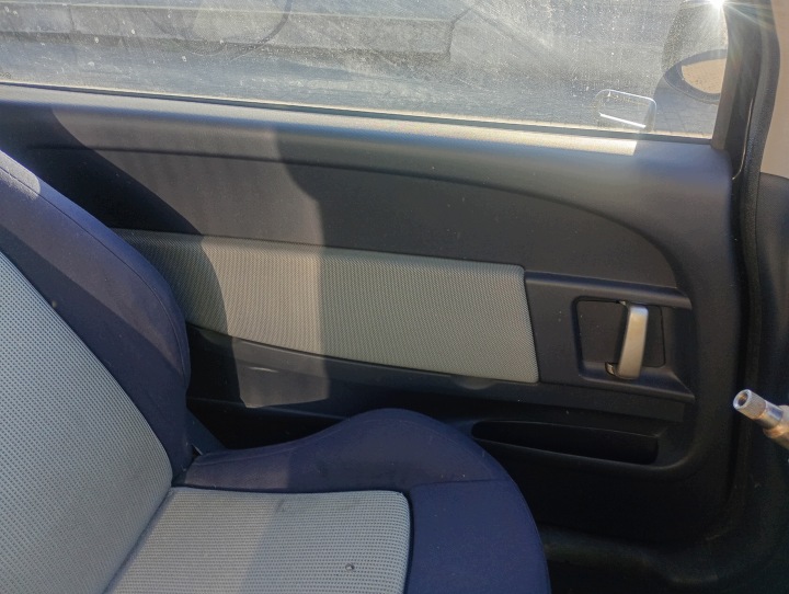 tapisserie gauche latérale/côté gauche avant avant Peugeot 1007 06-13