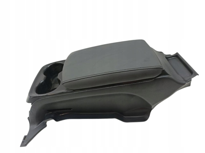 bracciolo tunnel media posteriore XW50 spoiler IN PRIME Toyota Prius IV