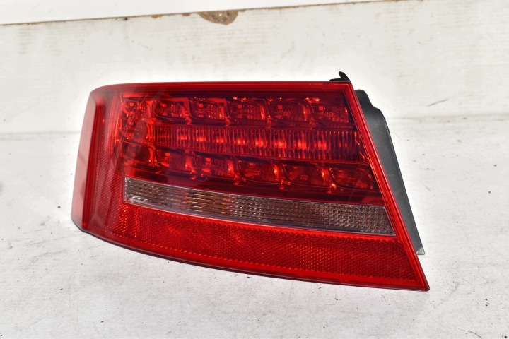 feu gauche arrière AUDI A5 8T COUPE CABRIO 2007-2011R 8T0945095D EU