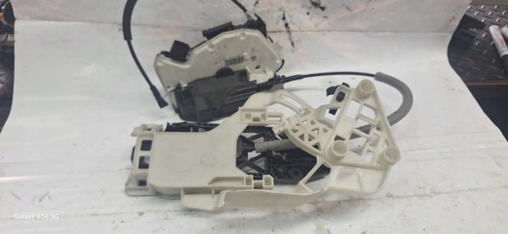 lock door VW Tiguan 02- right rear part 5N0839016J