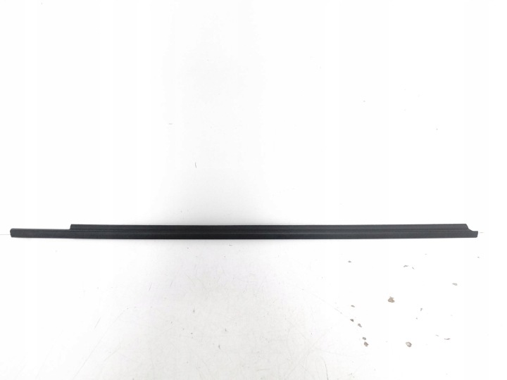 TOYOTA YARIS CROSS XP210 20- moulding dust windows door front right ORG