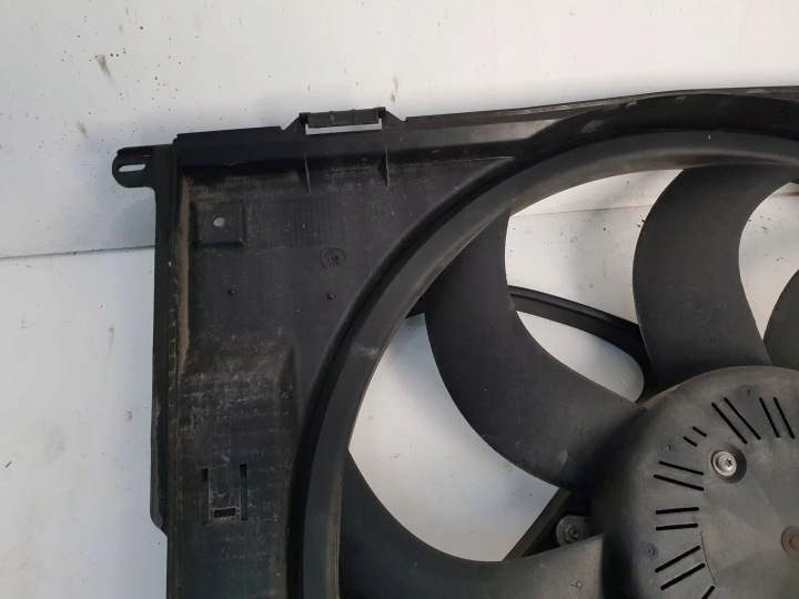 BMW 1 F20 F30 Zzoemcodez Frigider 12