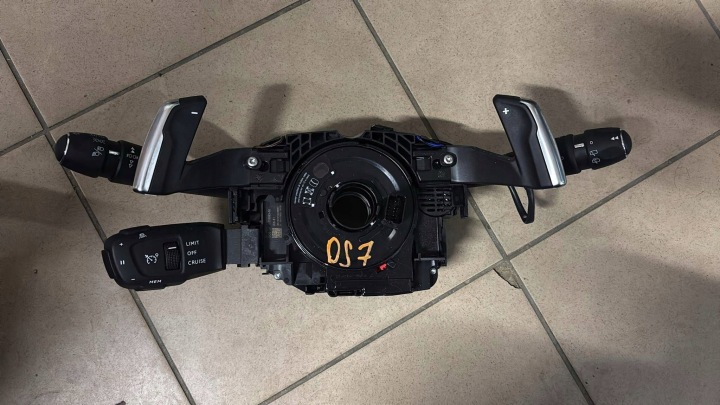 steering wheel levers and controls Citroen DS7 Crossback 98312669ZD