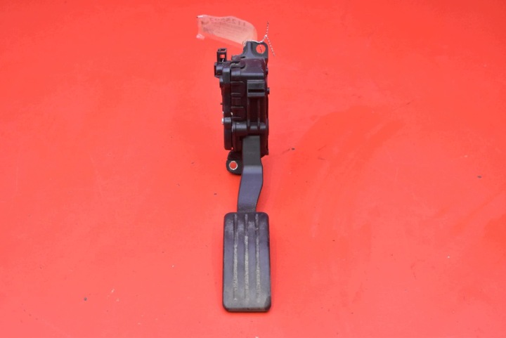 potenciometar pedala gasa 8200386506D DACIA DUSTER 1 i 1.5 DCI 107 KM 10-13