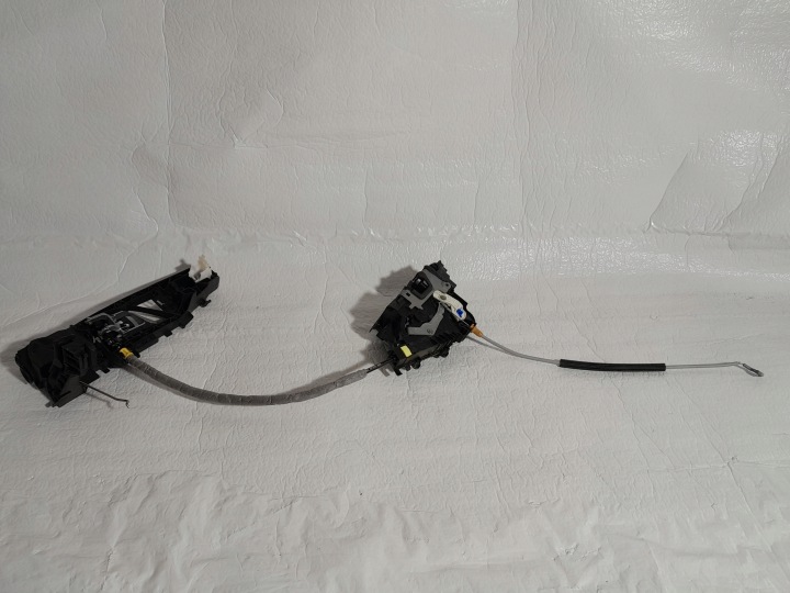MERCEDES W292 de la Serrure Portière Gauche Avant A0997207900 A2220063999