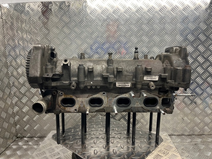 kopf zylinderkopf komplett OPEL INSIGNIA 55576915