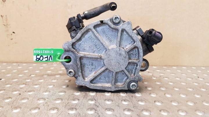 pump VACUM 9804021880 FORD C-MAX MK2 FOCUS MK3 COURIER TOURNEO 1.5 TDCI