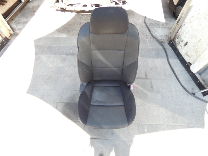 sedačka pravý předek spolujezdce HYUNDAI I30 a FD 5D 07-12